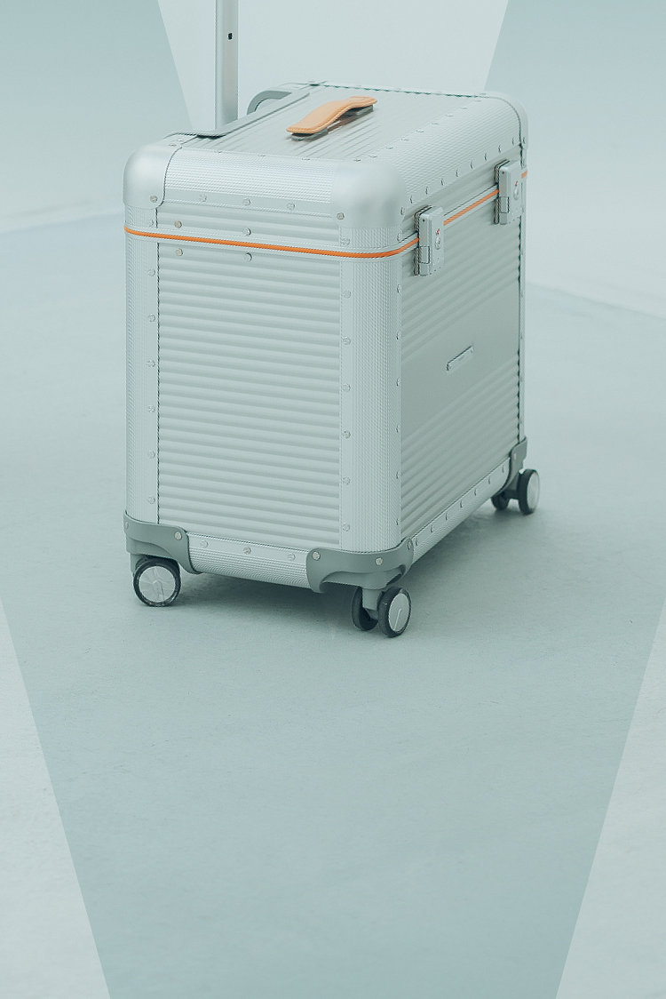 가볍고 심플하게로우로우와\n떠나볼까