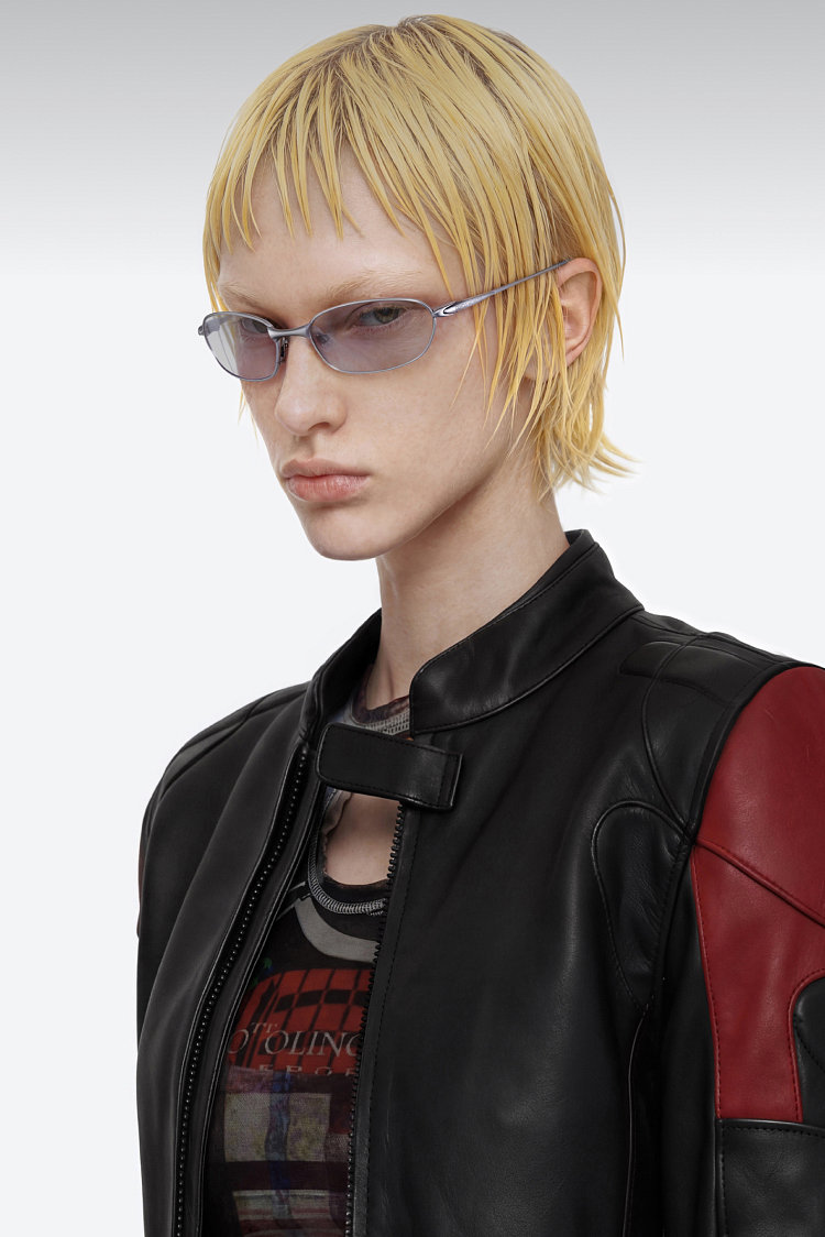 질주하는서킷 위의\n에너지를 담다