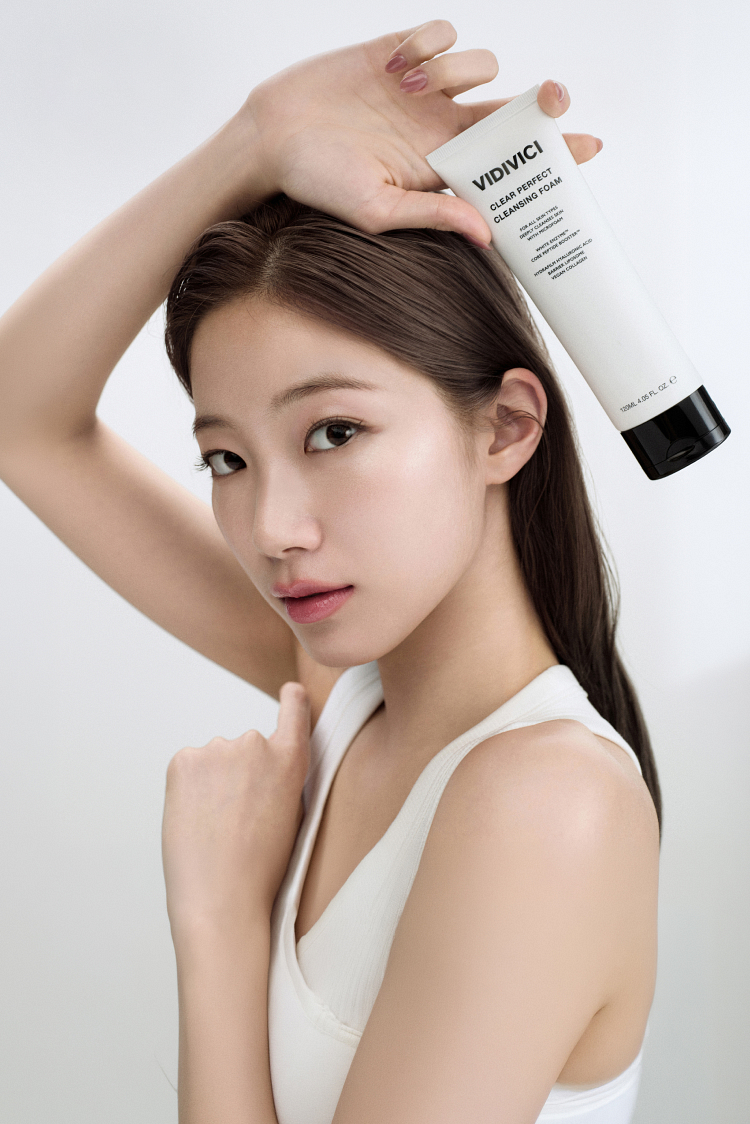 피부 컨디션을\n깨우는 딥 클렌징
