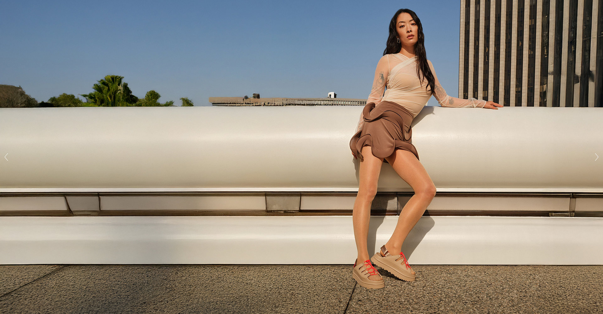 GOLDENGLOW\nWITH UGG