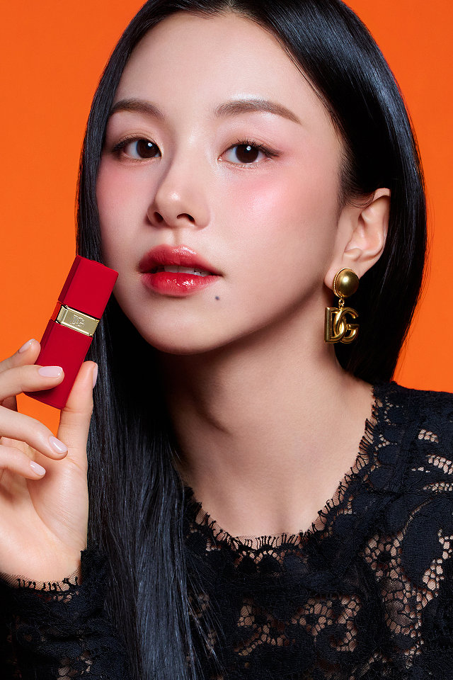 LIP MAKEUP