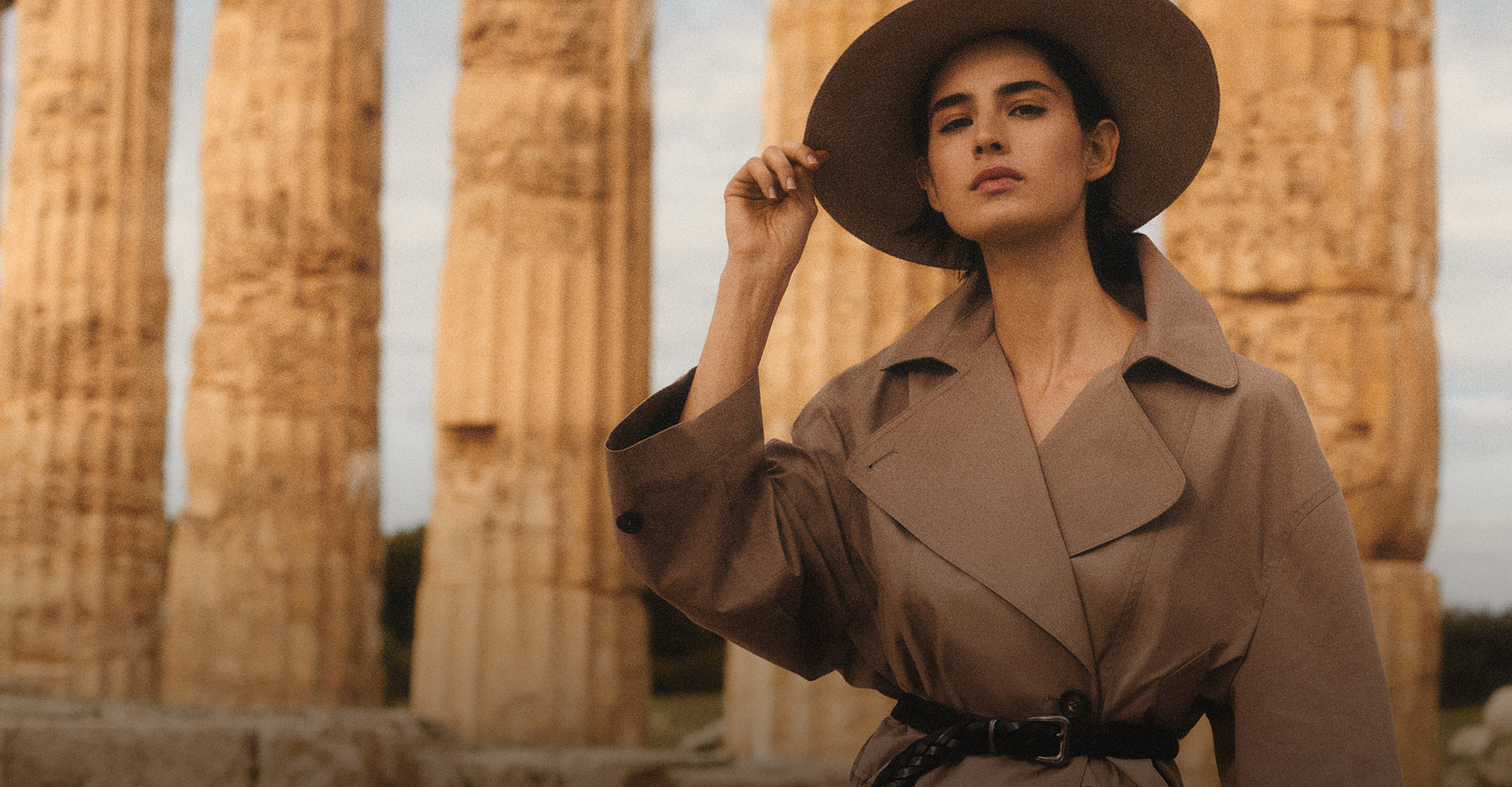 SUMMER OUTLET\nTIMELESS EDIT
