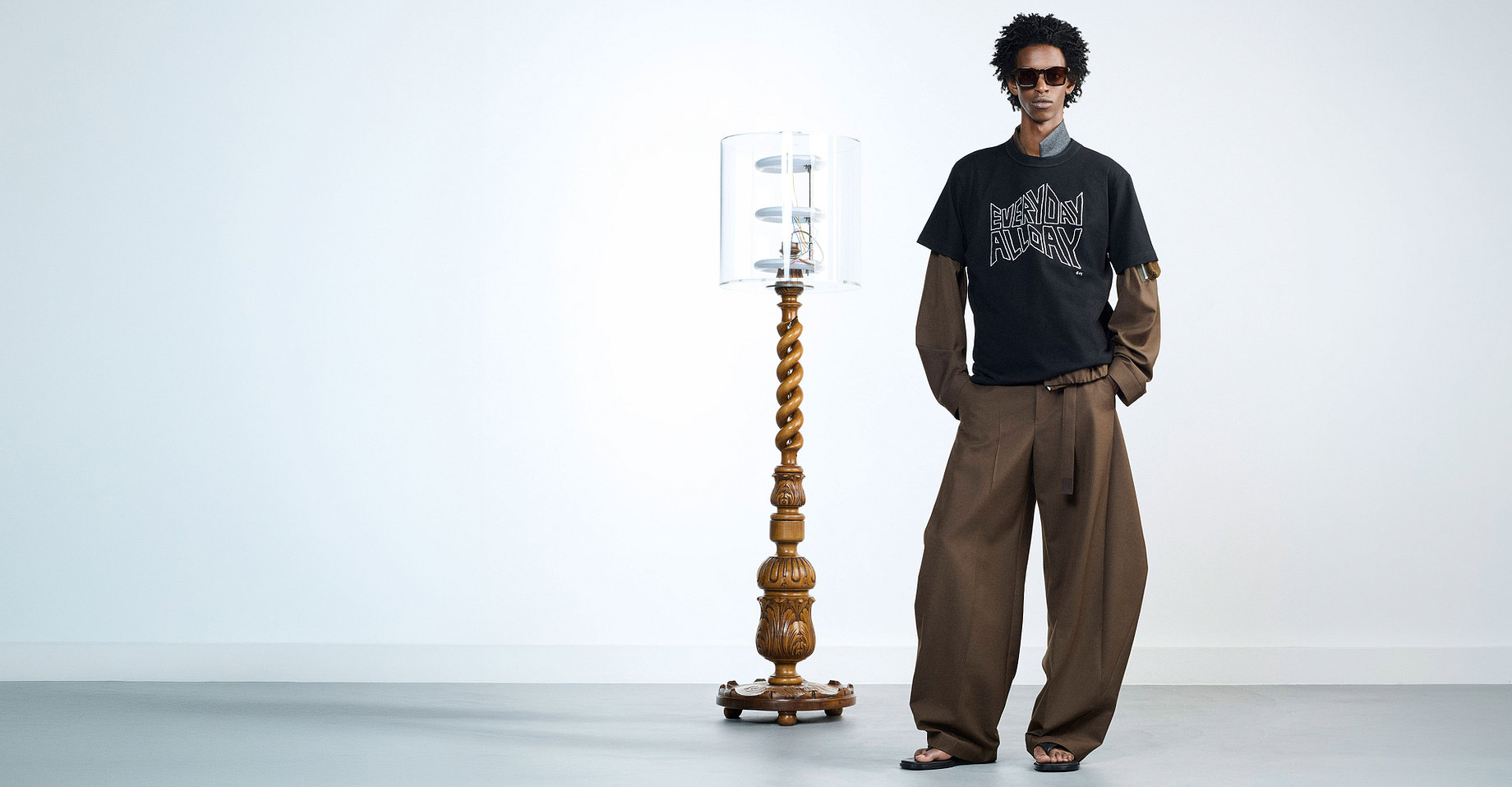 쌓으며 완성되는 \n레이어링의 미학