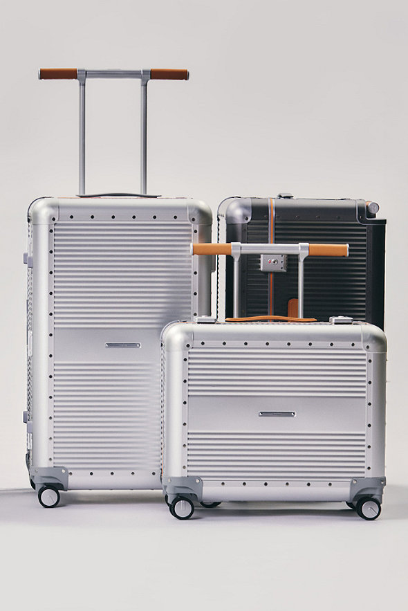 R TRUNK