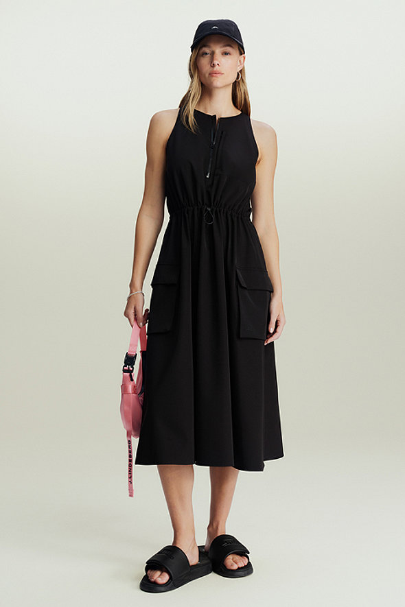 WOMEN\nFASHION
