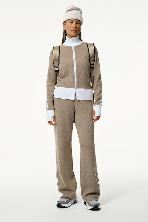 WOMEN\nFASHION