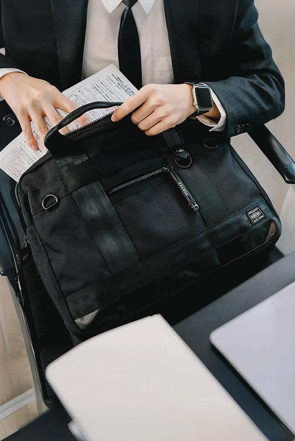BRIEFCASE