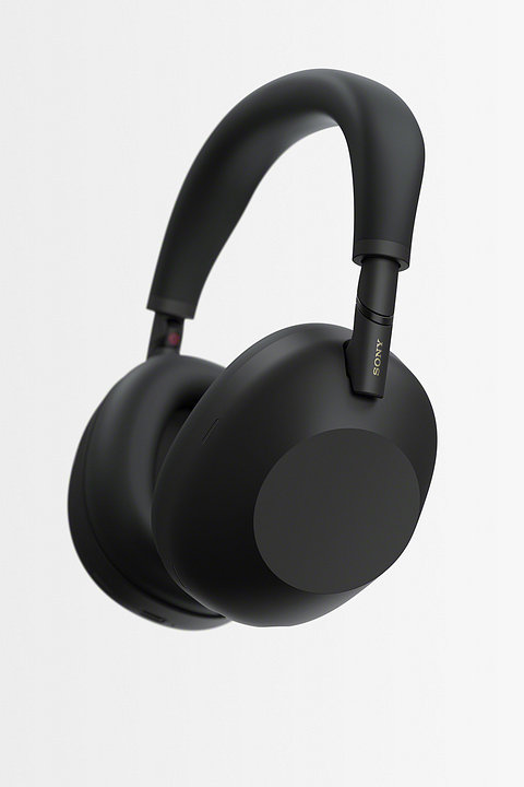 HEADPHONE &\n EARPHONE