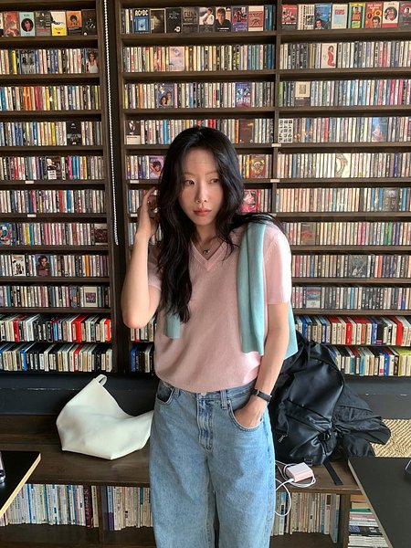 JE NE SAIS QUOI 시어 캐시미어 블렌디드 브이넥 반팔 니트_페일핑크 | 신세계V
