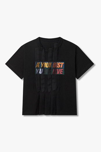 SACAI 여성 핀턱 패치 프린트 티셔츠(블랙) | 신세계V