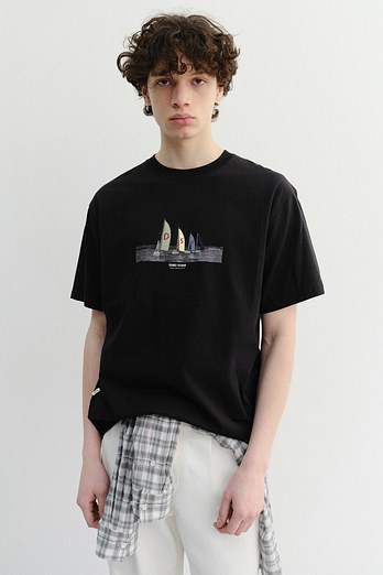 DUNST UNISEX APPLIQUE YACHT T-SHIRT BLACK_M_UDTS6B134BK | 신세계V