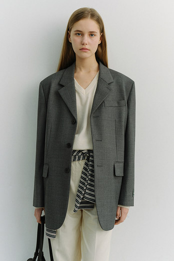 DUNST UNISEX 3 BUTTON WOOL BLAZER CHARCOAL GREY_UDJA6A103CG | 신세계V