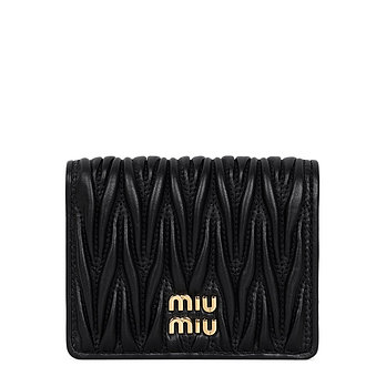 MIU MIU 미우미우 26FW 블랙 마테라쎄 반지갑 5MV204 AFPP F0002 | 신세계V