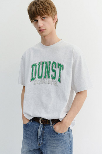 DUNST UNISEX VINTAGE ARCH LOGO T-SHIRT LIGHT MELANGE GREY_M_UDTS6B145G1 | 신세계V