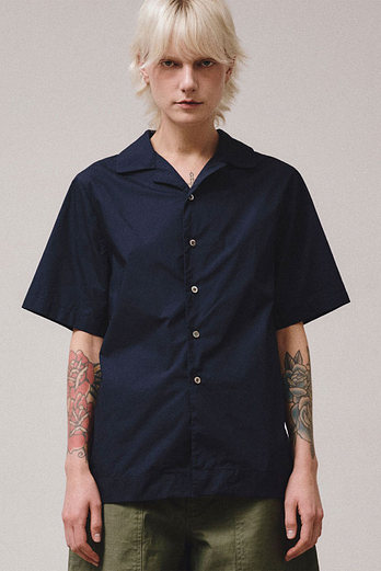 VIS A VIS HALF SLEEVED COTTON BUTTON DOWN SHIRT  (NAVY) | 신세계V
