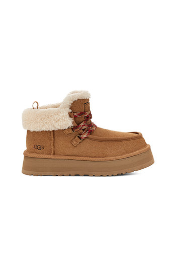 UGG [WOMEN] 양모 칼라 캐주얼 부츠 (펀카라 캐빈 커프) | 신세계V