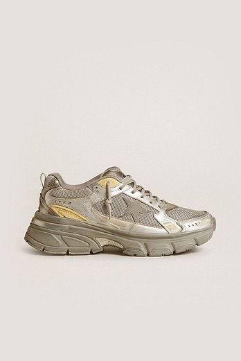 GOLDEN GOOSE KOREA [공식 스토어] 골든구스  남성 라이트스타 GMF00724 F006475 70138 | 신세계V
