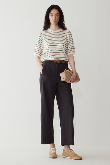 DELLA LANA(델라라나) 울 세미 배럴 핏 팬츠 | 신세계V