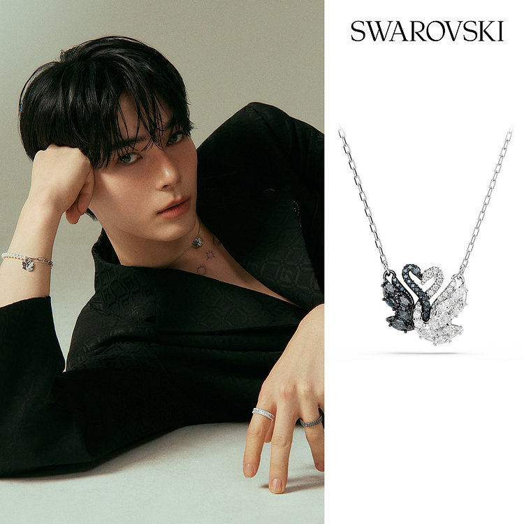 [성한빈 착용][스와로브스키/본사정품] Swan 블랙 로듐 목걸이 5705721