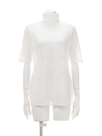 ADEKUVER [MAME KUROGOUCHI] 마메 쿠로구치 화이트 시어 하이넥 컷앤소 탑 MM26SS-JS027 | 신세계V