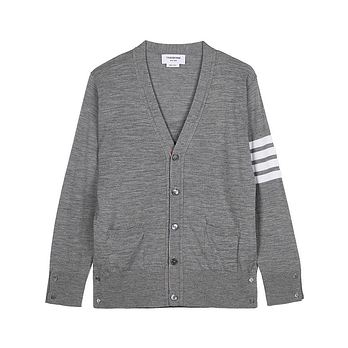 THOM BROWNE [톰브라운] SS26 남성 4바 클래식 가디건 MKC002A Y1014 058 | 신세계V