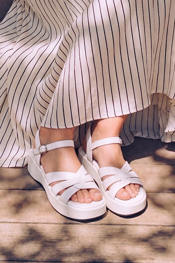 A PIED MARCHE Ligne 블러킹 미드솔 소가죽 샌들 6cm -PM3037 (3color) | 신세계V