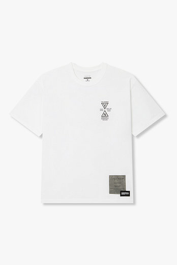 Yohji Yamamoto [HOMME]로고 패치 그래픽 코튼 티셔츠(화이트) | 신세계V