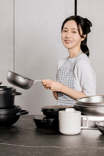 JAJU [이정현 Pick] 무연마제 올스테인리스 물코 편수냄비_18CM | 신세계V