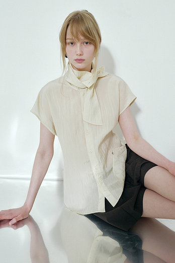 L`H.A.S SLIM DETACHABLE TIE BLOUSE_LIGHT BEIGE | 신세계V