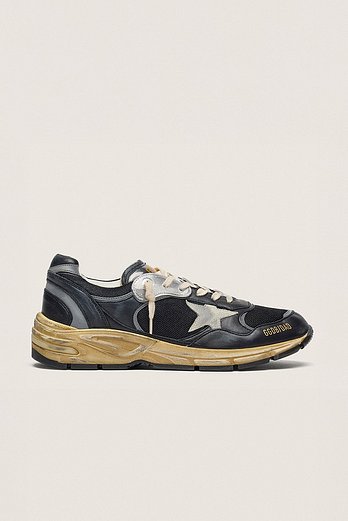 GOLDEN GOOSE KOREA [공식 스토어] 골든구스  남성 러닝 대드 스타 GMF00884 F003270 90282 | 신세계V