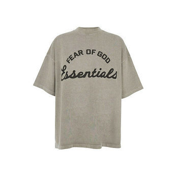 FEAR OF GOD 피어오브갓 26SS 에센셜 트레이닝 90s 티셔츠 페이드씰 125SP264113F FADED SEAL 51427019 | 신세계V