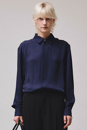 VIS A VIS TWILL BUTTON DOWN DRESSY EASY SHIRT (NAVY) | 신세계V