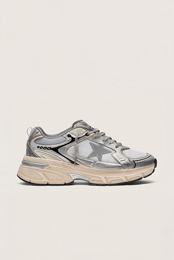 GOLDEN GOOSE KOREA [공식 스토어] 골든구스  남성 라이트스타 GMF00724 F007843 60320 | 신세계V