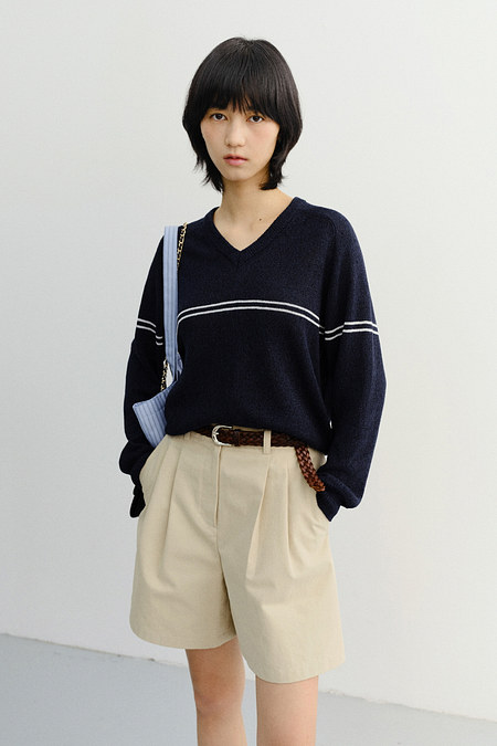 DUNST UNISEX V-NECK STRIPED SWEATER NAVY_UDSW6B124N2 | 신세계V
