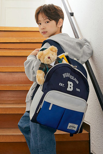 BEANPOLE KIDS [시즌오프30%][26SS 5%][BEANPOLE KIDS] 컬러풀 캐주얼 백팩  네이비 (BI61D4U09R) | 신세계V