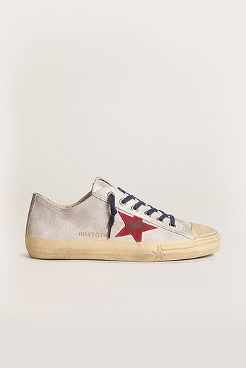GOLDEN GOOSE KOREA [공식 스토어] 골든구스  남성 브이스타2 GMF00129 F005928 70217 | 신세계V