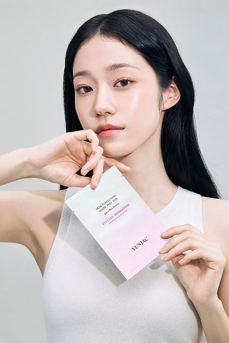 YUNJAC 스킨 퍼펙팅 글로우 프렙 패드 | 신세계V