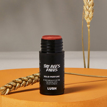 LUSH 더 비즈 니즈 11g - 솔리드 퍼퓸/고체 향수 | 신세계V