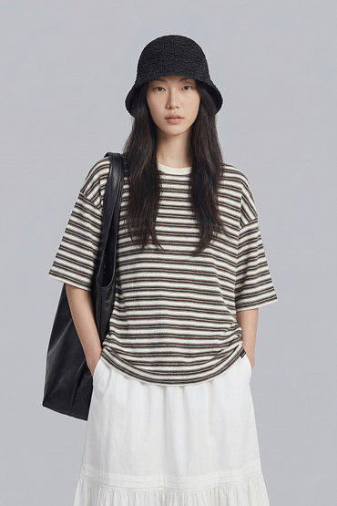 STUDIO TOMBOY(스튜디오 톰보이) 스트라이프 오버핏 반팔 티셔츠 | 신세계V