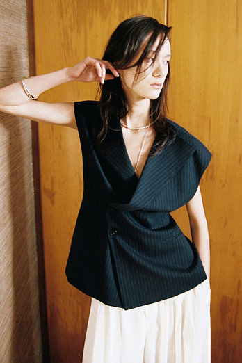 L`H.A.S SCULPT LAPEL VEST_DARK NAVY | 신세계V