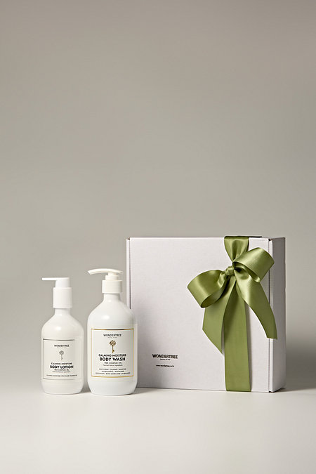 WONDERTREE [편안함이 머무는 바디 세트] 카밍 모이스처 바디워시500ml+카밍 모이스처 바디로션500ml | 신세계V