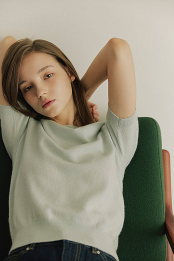JE NE SAIS QUOI [100% Cashmere] 시그니처 크루넥 반팔 캐시미어 니트_ 민트 | 신세계V