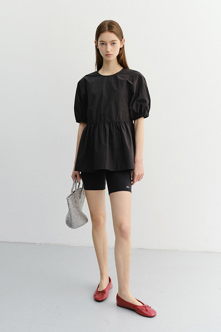 DUNST RIBBONED BACK SLIT BLOUSE BLACK_UDBL6B227BK | 신세계V