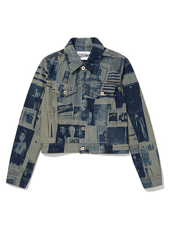 ADEKUVER [JEAN PAUL GAULTIER] 장 폴 고티에 인디고 베이지 핏티드 뉴스페이퍼 프린트 데님 재킷 26/01-W-JA033-D027-5568 | 신세계V