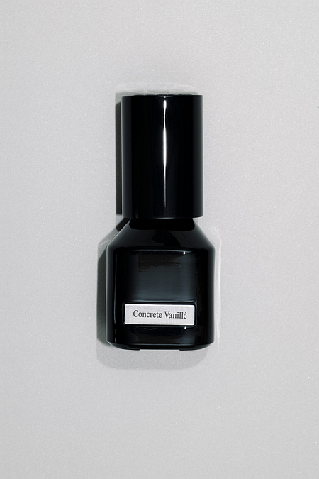 RAW CONTRAST 콘크리트 바닐 오 드 퍼퓸 50ml | 신세계V