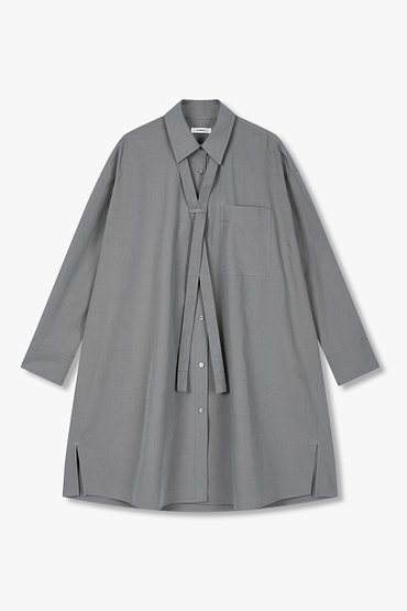 STUDIO TOMBOY(스튜디오 톰보이) 백버튼 디테일 타이 원피스 | 신세계V