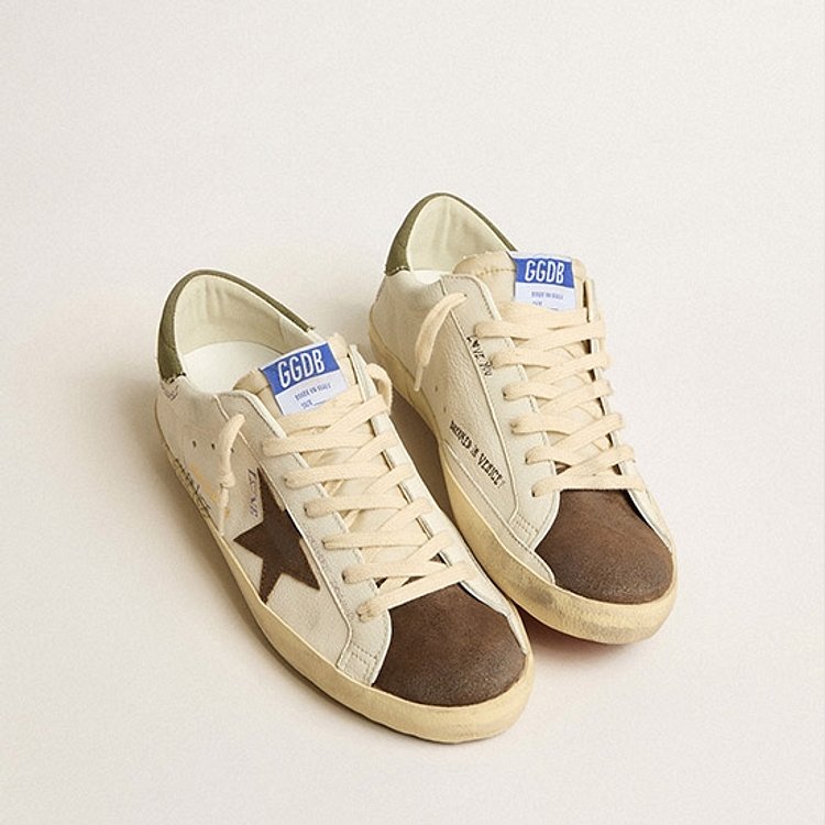 GOLDEN GOOSE KOREA(골든구스) [공식 스토어] 골든구스 남성 슈퍼스타 GMF00101 F005194 11666 ...