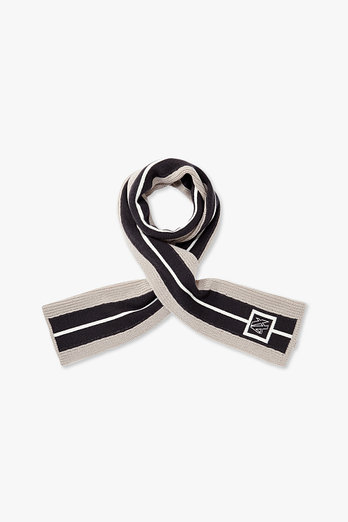 ARMANI EXCHANGE 남성 스퀘어 로고 라인 니트 스카프 | 신세계V