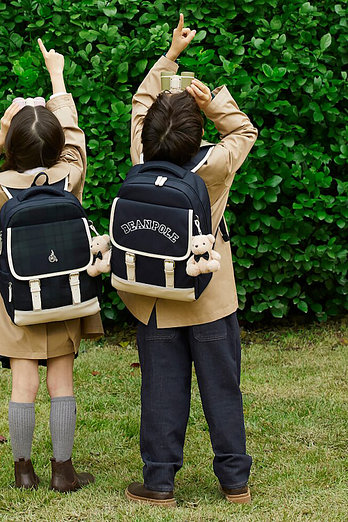 BEANPOLE KIDS [시즌오프30%][26SS 5%][BEANPOLE KIDS] 클래식 플랩 책가방  네이비 (BI61D4U02R) | 신세계V