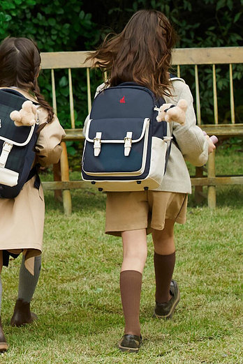 BEANPOLE KIDS [시즌오프30%][26SS 5%][BEANPOLE KIDS] 시그니처 플랩 책가방 세트  네이비 (PS00136921R) | 신세계V
